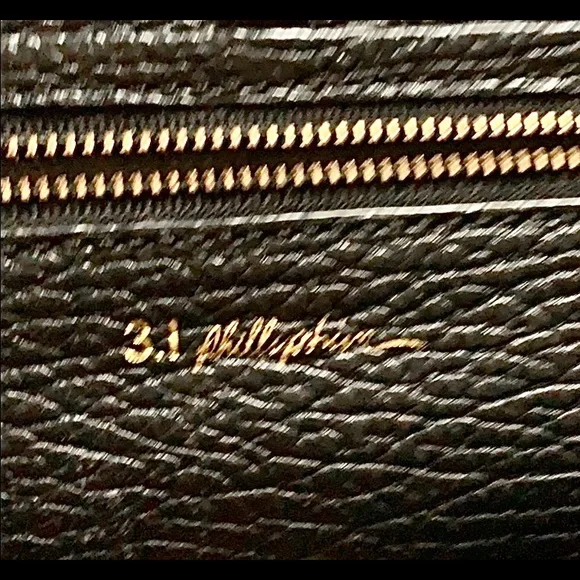 3.1 Philip Lim - large Pashli Satchel in black